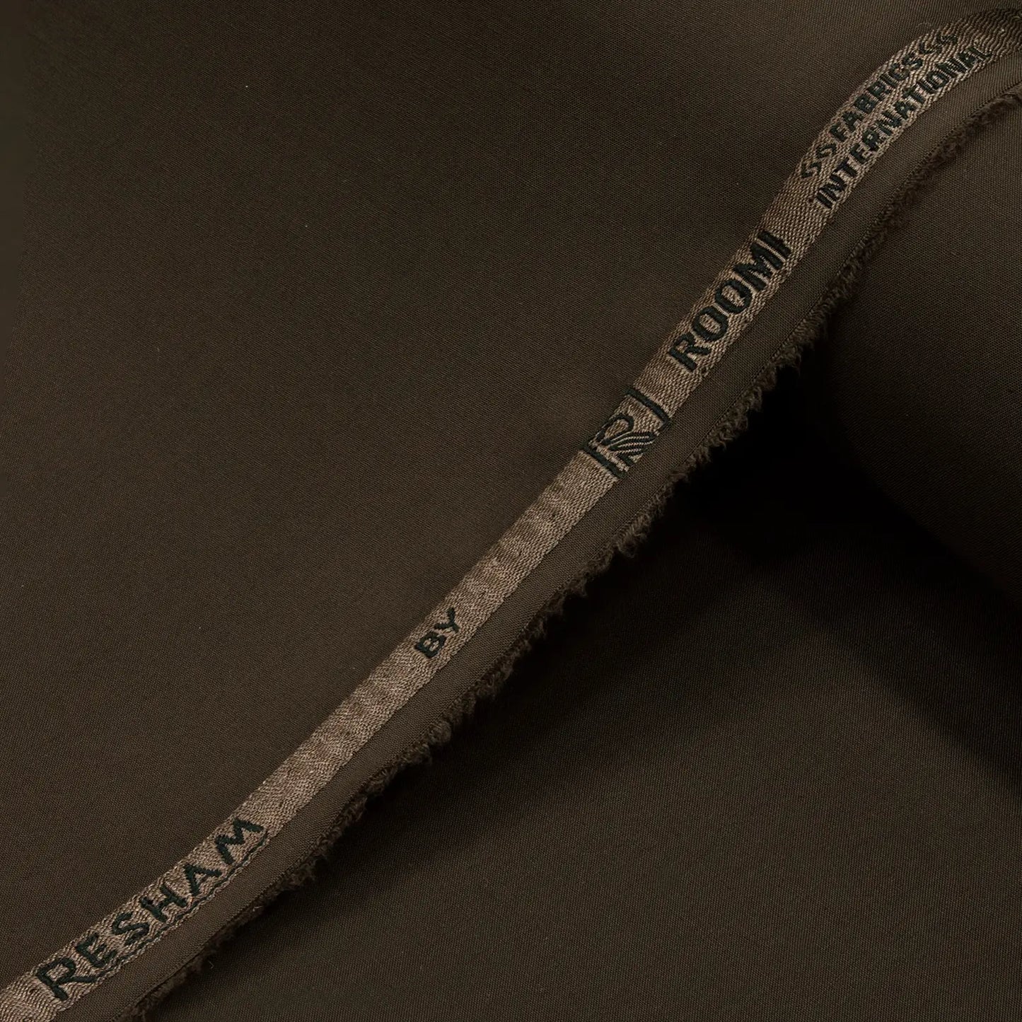 RESHAM - WASH & WEAR