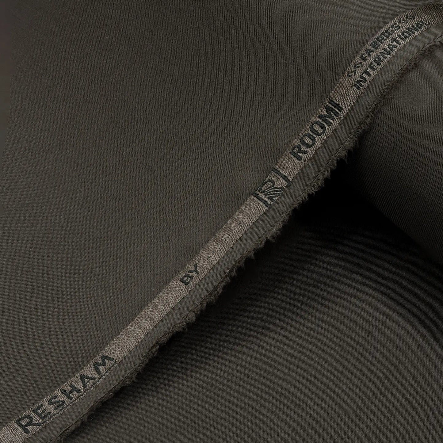 RESHAM - WASH & WEAR